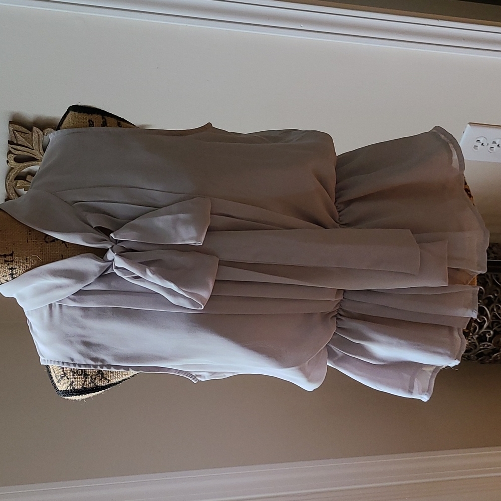 George Sleeveless Bow Tie Shirt - Grey M (8/10)